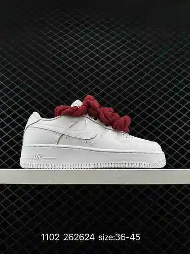 2 auténticas zapatillas informales, versátiles y de caña baja Nike Air Force Low Air Force One. El r