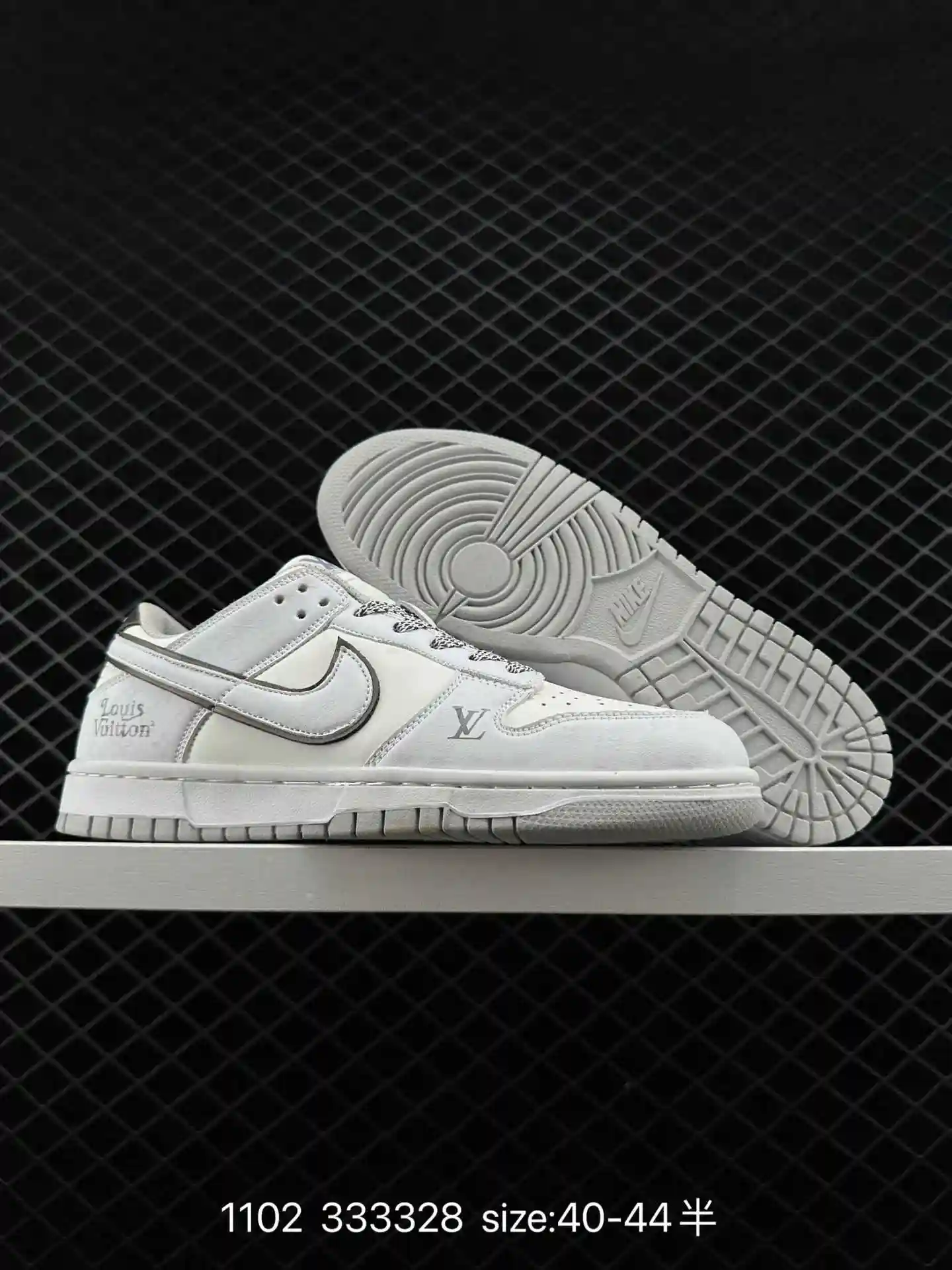Las 4 zapatillas Nike Dunk Low Retro, unas zapatillas de skate retro para hombre y mujer, fueron dis