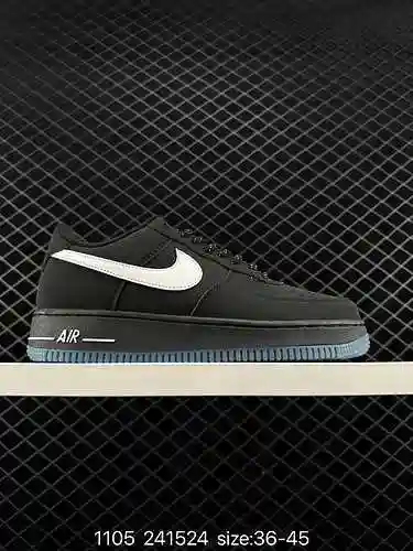 2 auténticas zapatillas informales, versátiles y de caña baja Nike Air Force Low Air Force One. El r