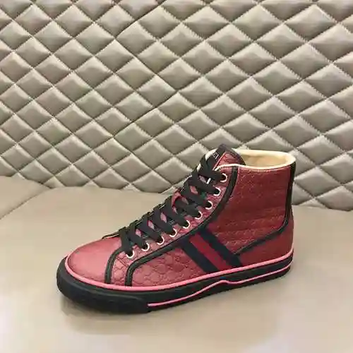 Código de pareja GUCCI: 1103B70 Talla: Mujer 35-40, Hombre 38-44