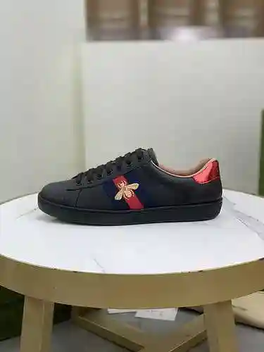 Código de pareja GUCCI: 1106C20 Talla: Talla de mujer: 35-40; Tallas de hombre 38-44