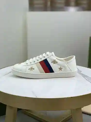 Código de pareja GUCCI: 1106C20 Talla: Talla de mujer: 35-40; Tallas de hombre 38-44