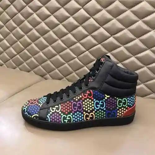 Código de pareja GUCCI: 1103B50 Talla: Mujer 35-39, Hombre 38-44