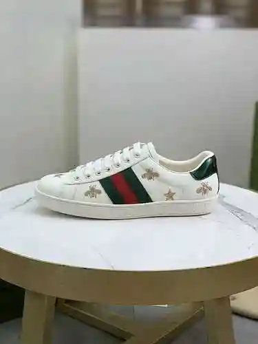 Código de pareja GUCCI: 1106C20 Talla: Talla de mujer: 35-40; Tallas de hombre 38-44