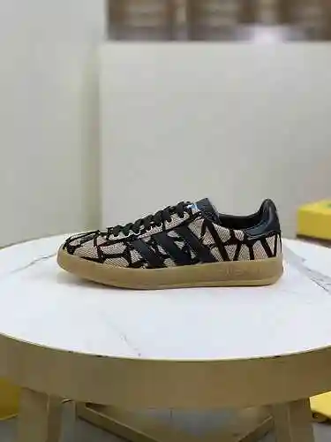 Marca Gucci Co * Código de estilo de pareja: 1106B80 Talla: 35-40 para mujer/39-44 para hombre (41 p