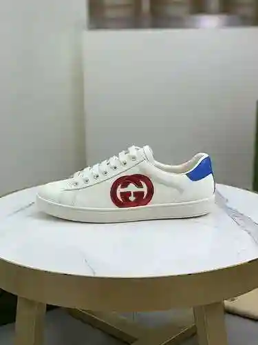 Código de pareja GUCCI: 1106C20 Talla: Talla de mujer: 35-40; Tallas de hombre 38-44