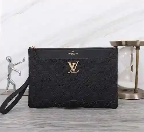 El bolso exclusivo para hombre LL está hecho de piel de vaca original importada y una bolsa de regal