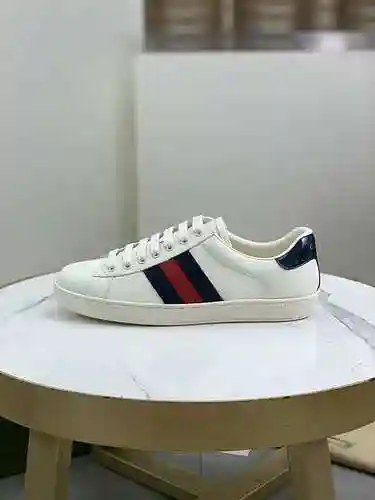 Código de pareja GUCCI: 1106C20 Talla: Talla de mujer: 35-40; Tallas de hombre 38-44