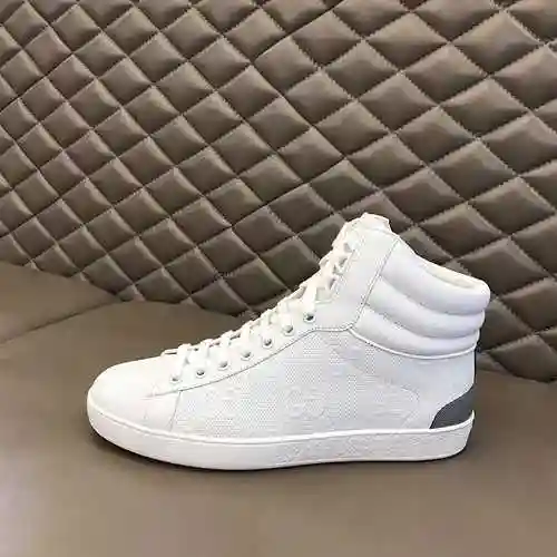 Código de pareja GUCCI: 1103B60 Talla: Mujer 35-39, Hombre 38-44
