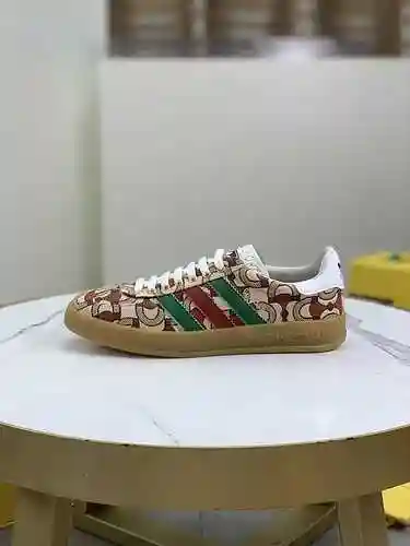 Marca Gucci Co * Código de estilo de pareja: 1106B80 Talla: 35-40 para mujer/39-44 para hombre (41 p