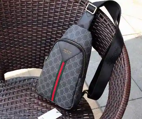 Bolso de pecho exclusivo para hombre GUCC hecho de piel de vaca original importada Bolsa de regalo c