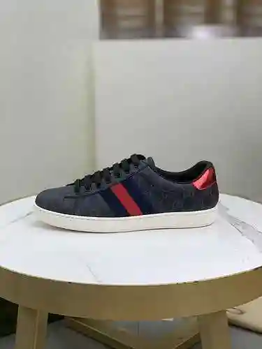 Código de pareja GUCCI: 1106C20 Talla: Talla de mujer: 35-40; Tallas de hombre 38-44