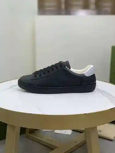 Código de pareja GUCCI: 1106C20 Talla: Talla de mujer: 35-40; Tallas de hombre 38-44