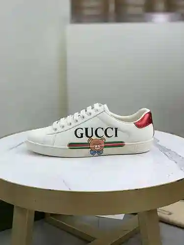 Código de pareja GUCCI: 1106C20 Talla: Talla de mujer: 35-40; Tallas de hombre 38-44