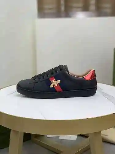 Código de pareja GUCCI: 1106C20 Talla: Talla de mujer: 35-40; Tallas de hombre 38-44