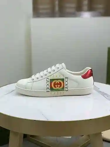 Código de pareja GUCCI: 1106C20 Talla: Talla de mujer: 35-40; Tallas de hombre 38-44