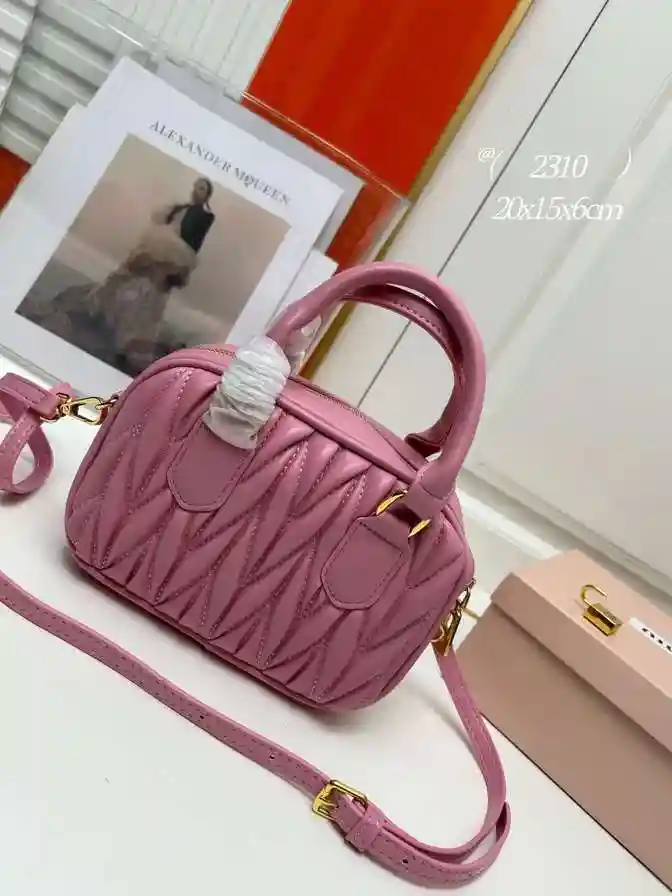 KK01950 (14).webp