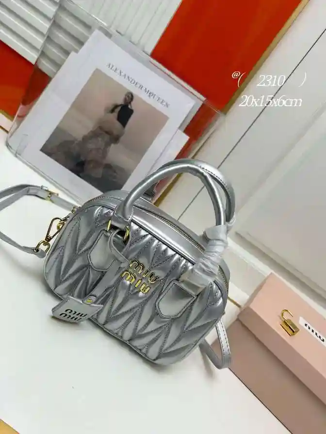 KK01950 (21).webp