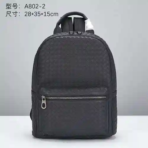 La mochila para hombre está hecha de piel de vaca original importada, con una bolsa de regalo de ent