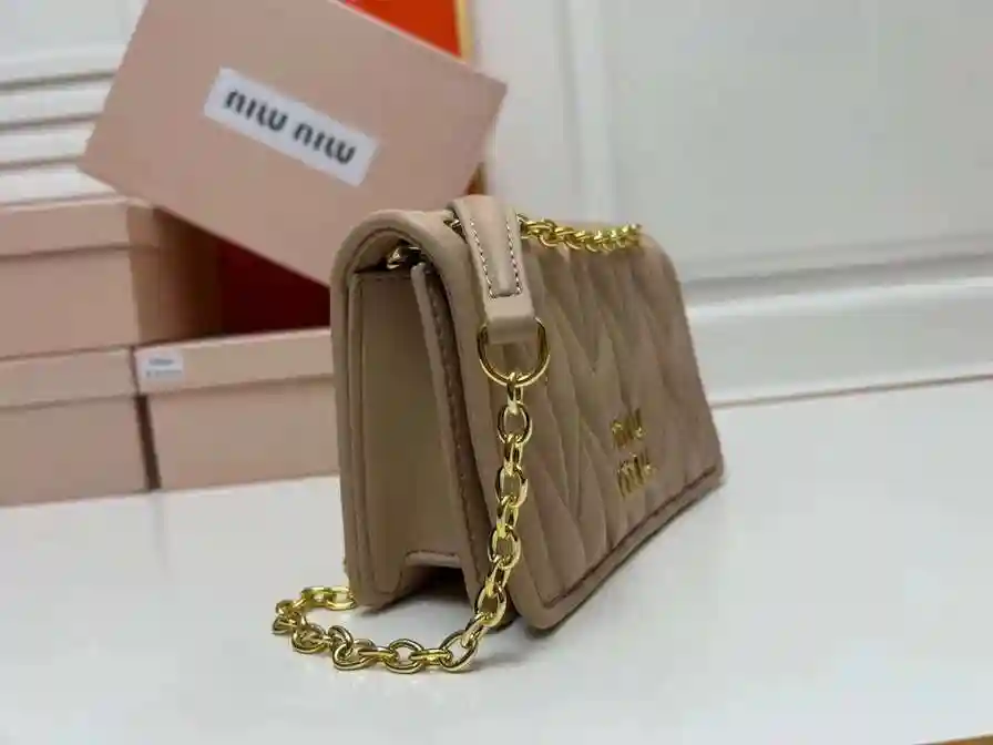 KK01950 (14).webp