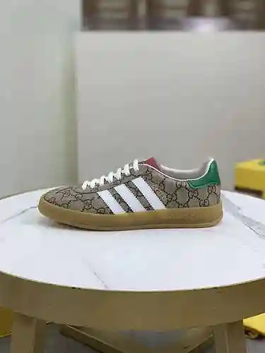 Marca Gucci Co * Código de estilo de pareja: 1106B80 Talla: 35-40 para mujer/39-44 para hombre (41 p