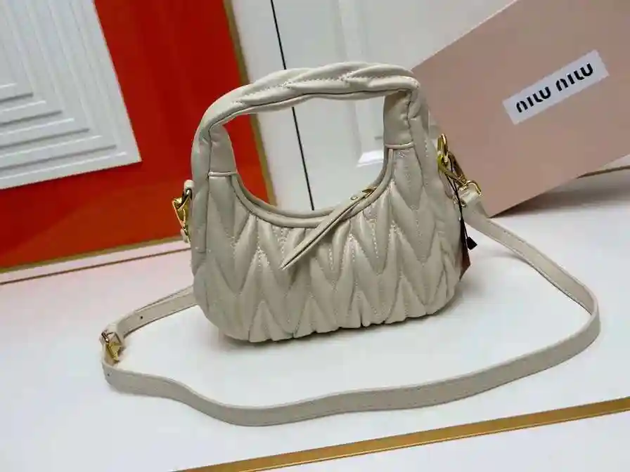 KK01950 (35).webp