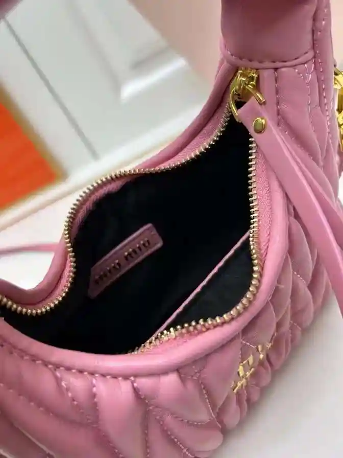 KK01950 (12).webp