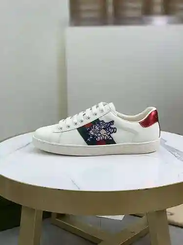 Código de pareja GUCCI: 1106C20 Talla: Talla de mujer: 35-40; Tallas de hombre 38-44
