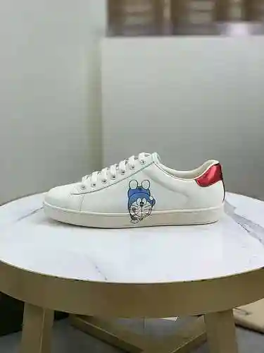 Código de pareja GUCCI: 1106C20 Talla: Talla de mujer: 35-40; Tallas de hombre 38-44
