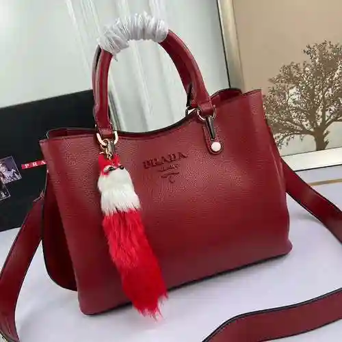 PRA@DA El bolso está hecho de piel de vaca original importada, con una bolsa de regalo de entrega de