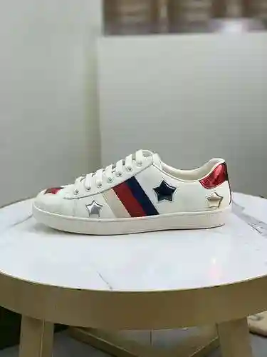 Código de pareja GUCCI: 1106C20 Talla: Talla de mujer: 35-40; Tallas de hombre 38-44