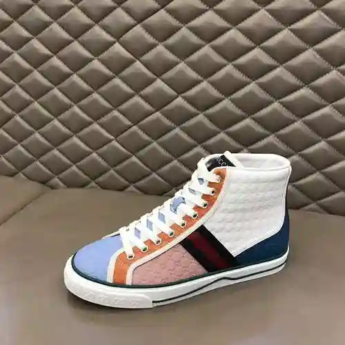 Código de pareja GUCCI: 1103B70 Talla: Mujer 35-40, Hombre 38-44
