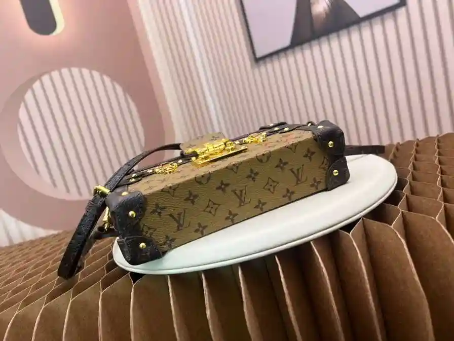 KK01750 (2).webp