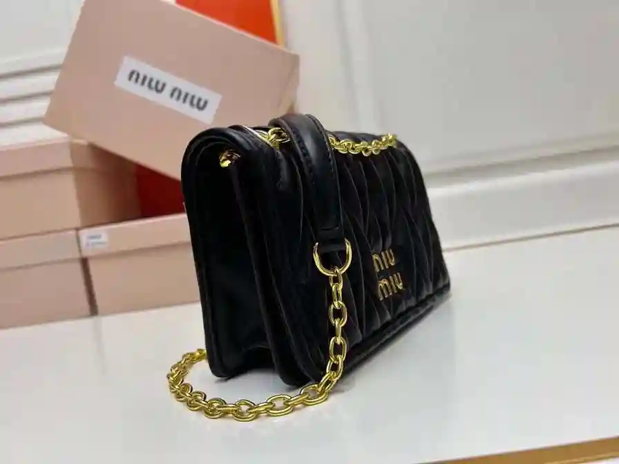 KK01950 (10).webp