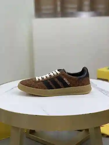 Marca Gucci Co * Código de estilo de pareja: 1106B80 Talla: 35-40 para mujer/39-44 para hombre (41 p