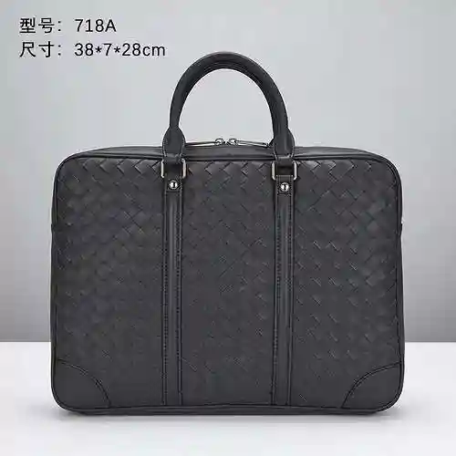 El maletín para hombre está hecho de piel de vaca original importada y una bolsa de regalo de entreg