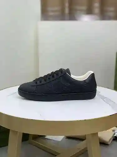 Código de pareja GUCCI: 1106C20 Talla: Talla de mujer: 35-40; Tallas de hombre 38-44