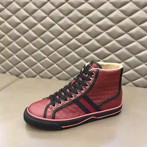 Código de pareja GUCCI: 1103B70 Talla: Mujer 35-40, Hombre 38-44
