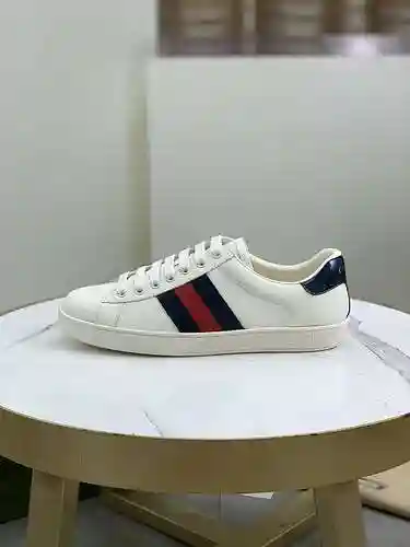 Código de pareja GUCCI: 1106C20 Talla: Talla de mujer: 35-40; Tallas de hombre 38-44