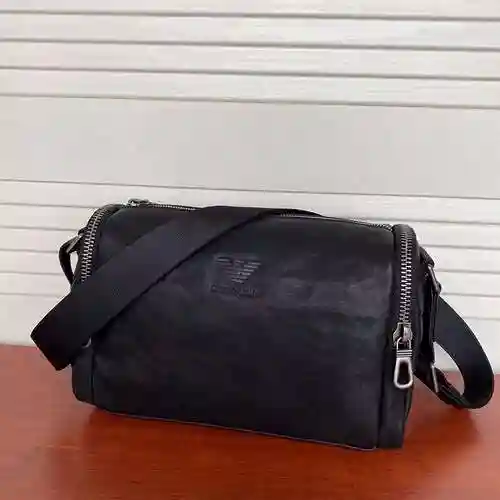El bolso cruzado especial para hombre Emma @ Ni está hecho de cuero original importado de primer niv