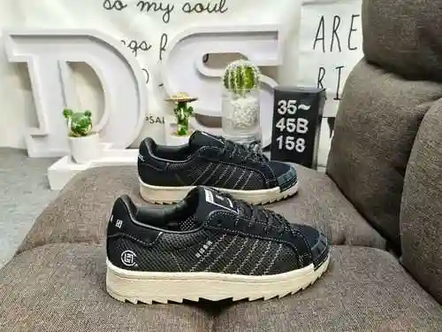 158DAdidas PNS SUPERSTAR uses a combination of reverse suede and breathable mesh upper material # 20