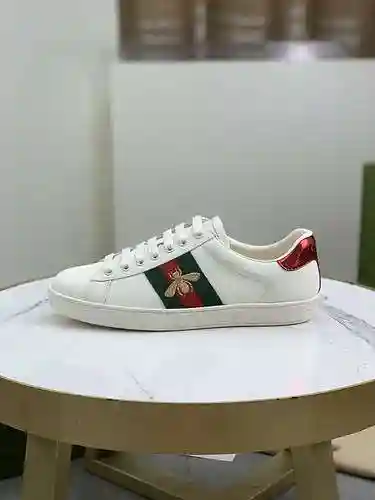 Código de pareja GUCCI: 1106C20 Talla: Talla de mujer: 35-40; Tallas de hombre 38-44