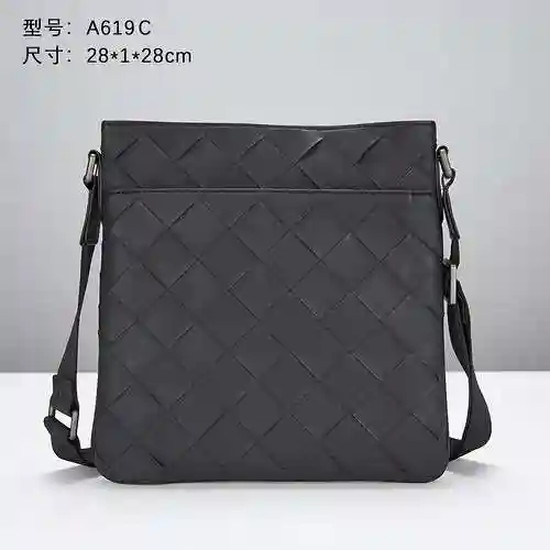 Bolso bandolera exclusivo para hombre elaborado en piel vacuno original importada de alta calidad en