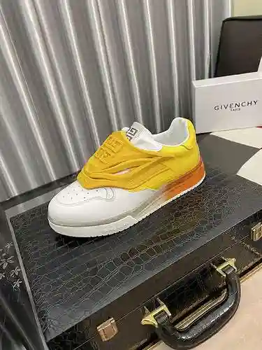 Zapato de hombre Givenchy Código: 1108C30 Talla: 38-44 (45 se puede personalizar)