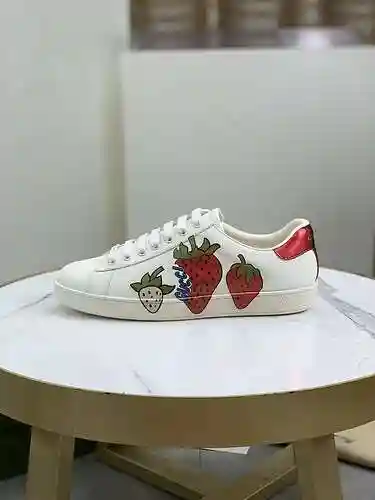 Código de pareja GUCCI: 1106C20 Talla: Talla de mujer: 35-40; Tallas de hombre 38-44