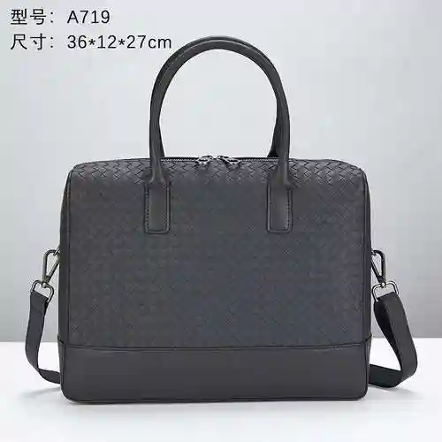 El maletín para hombre está hecho de piel de vaca original importada y una bolsa de regalo de entreg