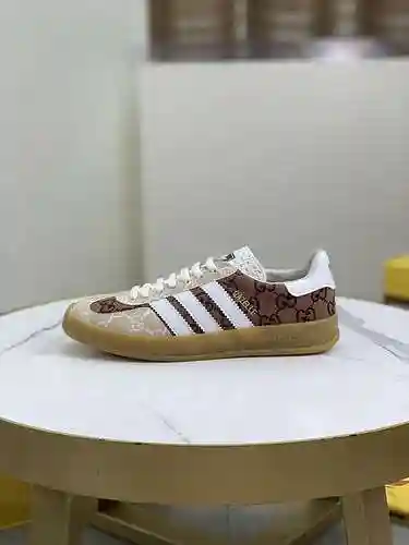 Marca Gucci Co * Código de estilo de pareja: 1106B80 Talla: 35-40 para mujer/39-44 para hombre (41 p