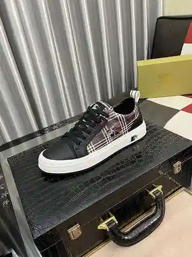 Zapato Burberry Hombre Código: 1108B50 Talla: 38-44