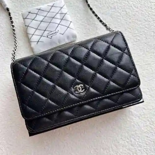 El bolso cruzado CH Xiang @ Nair está hecho de piel de vaca original importada y una bolsa de regalo