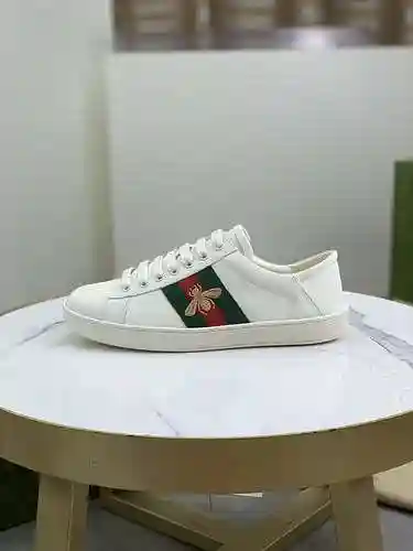 Código de pareja GUCCI: 1106C20 Talla: Talla de mujer: 35-40; Tallas de hombre 38-44
